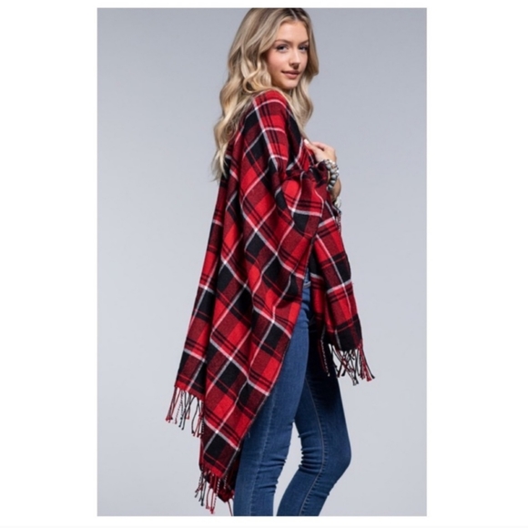 Soft Buffalo Plaid Ruana Poncho - Picture 4 of 7